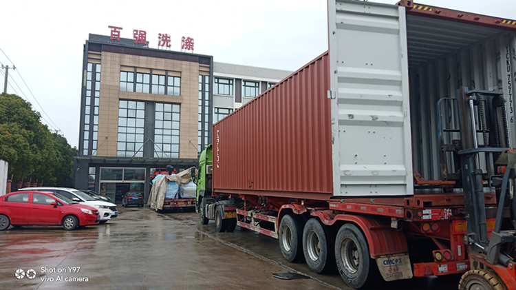 冬至前百強洗滌設(shè)備出貨忙