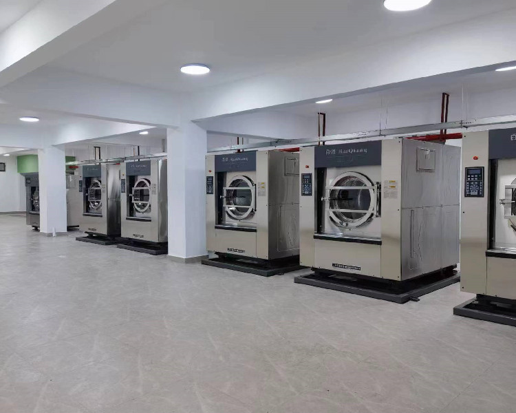 布草洗滌廠采購(gòu)設(shè)備不要進(jìn)入大而全的誤區(qū)